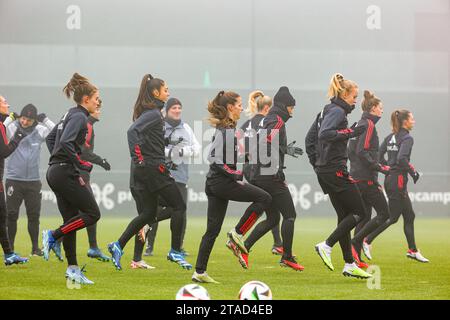 Tubize, Belgien. November 2023 30. Die Abbildung zeigt das Training der belgischen Frauennationalmannschaft vor dem Fußballspiel zwischen den belgischen Nationalmannschaften, den Red Flames, und Schottland für die UEFA Women's Nations League in der Gruppe A1 am Donnerstag, den 30. November 2023 in Proximus Basecamp. FOTO: SEVIL OKTEM | Credit: Sportpix/Alamy Live News Stockfoto