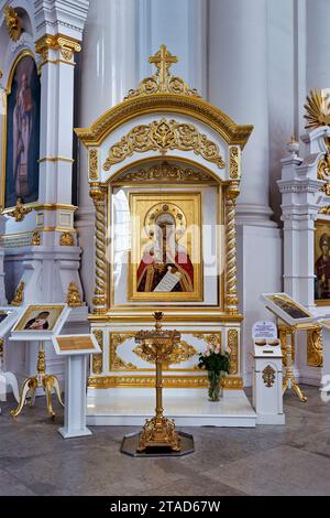 St. Petersburg, Russland. Smolny Kloster oder Smolny Kloster der Auferstehung ist auf Ploschad Rastrelli entfernt, am Ufer des Flusses Neva in St. P Stockfoto