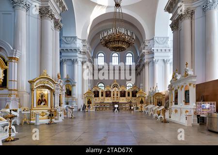 St. Petersburg, Russland. Smolny Kloster oder Smolny Kloster der Auferstehung ist auf Ploschad Rastrelli entfernt, am Ufer des Flusses Neva in St. P Stockfoto