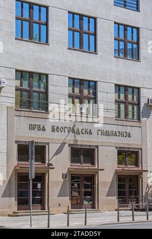 Belgrad, Serbien - 13. August 2023: Eintritt in die erste Belgrader Gymnasium Secondary Education School in der Cara Dusana Street in der Hauptstadt. Stockfoto