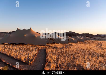 Wüstenhügel Zeltlager, Namib-Wüste, Namibia Stockfoto