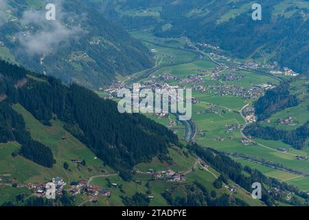 Penken, Penkenjoch (2.095 m), Finkenberg Gemeinde, Zillertaler Alpen, Tuxtal, Tirol, Österreich Stockfoto