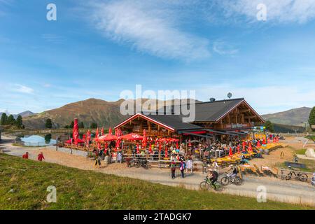 Alpenrestaurant Kasermandl am Penken, Penken, Penkenjoch (2.095 m), Finkenberg Gemeinde, Zillertaler Alpen, Tuxtal, Tirol, Österreich Stockfoto