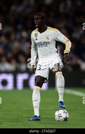 Mailand, Italien. 29. November 2023. Ferland Mendy von Real Madrid CF in Aktion während des Fußballspiels der Serie A zwischen Real Madrid CF und SSC Napoli. Quelle: Nicolò Campo/Alamy Live News Stockfoto