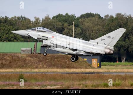 Die italienische Luftwaffe F-2000A Eurofighter Taifun Jagdjet startet von der Luftwaffenbasis kleine-Brogel. Belgien - 13. September 2021 Stockfoto