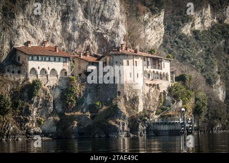 Eremo di Santa caterina del Sasso, Varese, Italien Stockfoto