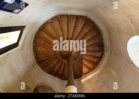 Frankreich, Finistere, Quimper, Breton Abteilung Museum im alten Bischofspalast, Treppe des 16. in der Tour de Rohan Stockfoto