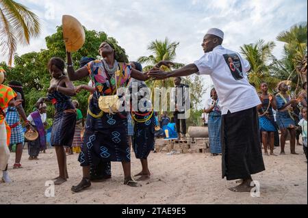 Senegal, Casamance, Cap Kirring, Zeremonie vor dem traditionellen Ringen der Diola-ethnischen Gruppe, Stockfoto