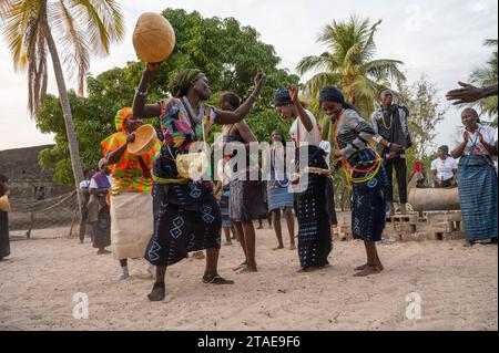 Senegal, Casamance, Cap Kirring, Zeremonie vor dem traditionellen Ringen der Diola-ethnischen Gruppe, Stockfoto