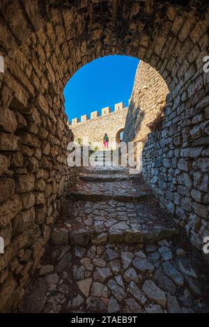 Albanien, Berat, historisches Zentrum, das zum UNESCO-Weltkulturerbe gehört, die Zitadelle, die teilweise im 13. Jahrhundert erbaut wurde Stockfoto