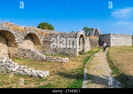 Albanien, Berat, historisches Zentrum, das zum UNESCO-Weltkulturerbe gehört, die Zitadelle, die teilweise im 13. Jahrhundert erbaut wurde Stockfoto