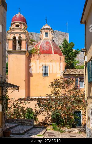 Griechenland, Ionische Inseln, Korfu-Insel, Korfu-Stadt (oder Kerkyra), die Altstadt, die zum UNESCO-Weltkulturerbe gehört, katholische Kirche unserer Lieben Frau von den Karmeliten oder Kloster Tenedos Stockfoto