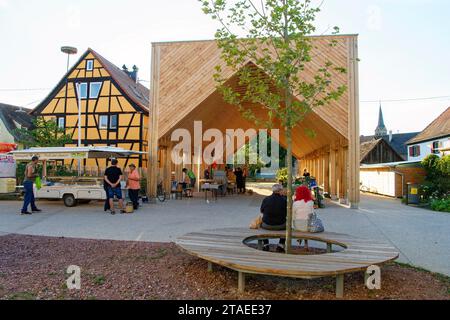 Frankreich, Bas Rhin, Ried, Muttersholtz, französische Hauptstadt der Biodiversität, Markthalle aus dem Jahr 2023 Stockfoto