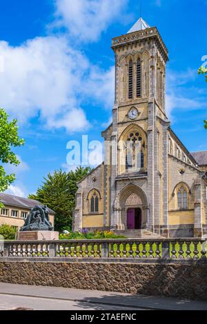 Frankreich, Manche, Cotentin, Bricquebec, neogotische Kirche unserer Lieben Frau von der Verkündigung Stockfoto