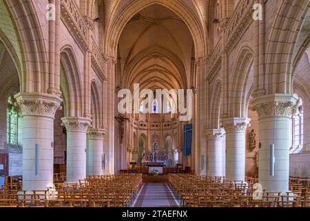 Frankreich, Manche, Cotentin, Bricquebec, neogotische Kirche unserer Lieben Frau von der Verkündigung Stockfoto