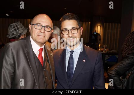 Montevrain, Frankreich. November 2023. Jean-Eric Duluc, Präsident des Internationalen Tourismusverbandes und Stellvertreterin Hadrien Ghomi Stockfoto