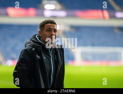 30. November 2023; Ibrox Stadium, Glasgow, Schottland: Europa League, Group Stage Football, Rangers gegen Aris Limassol; James Tavernier von Rangers Stockfoto