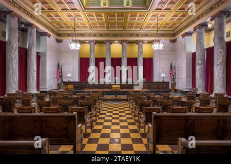 Kammer des Obersten Berufungsgerichts im Gebäude des West Virginia State Capitol am 1900 Kanawha Blvd E in Charleston, West Virginia Stockfoto