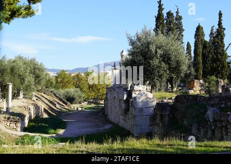 Alte Ruinen auf dem Friedhof von Keramikos. Die Straße der Gräber Stockfoto