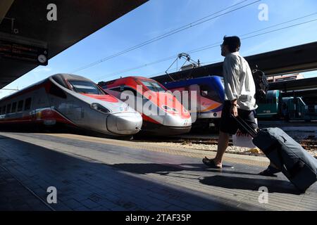 Venedig, Italien - 08. Juni 2017: Venedig St. Bahnhof Lucia (Stazione di Venezia Santa Lucia). Stockfoto