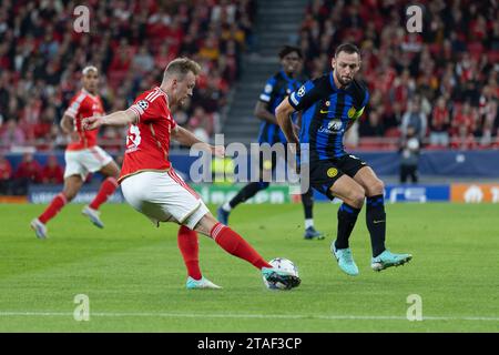 November 2023. Lissabon, Portugal. Benficas Stürmer aus Dänemark Casper Tengstedt (19) im Spiel am 5. Spieltag der Gruppe D für die UEFA Champions League, Benfica gegen Inter Mailand Credit: Alexandre de Sousa/Alamy Live News Stockfoto