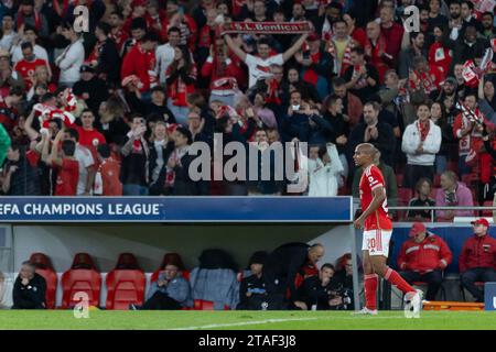 November 2023. Lissabon, Portugal. Benficas portugiesischer Mittelfeldspieler Joao Mario (20) im Spiel am 5. Spieltag der Gruppe D für die UEFA Champions League, Benfica gegen Inter Mailand Credit: Alexandre de Sousa/Alamy Live News Stockfoto