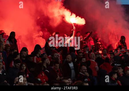 November 2023. Lissabon, Portugal. Benfica-Fans während des Spiels am 5. Spieltag der Gruppe D für die UEFA Champions League, Benfica vs Inter Mailand Credit: Alexandre de Sousa/Alamy Live News Stockfoto