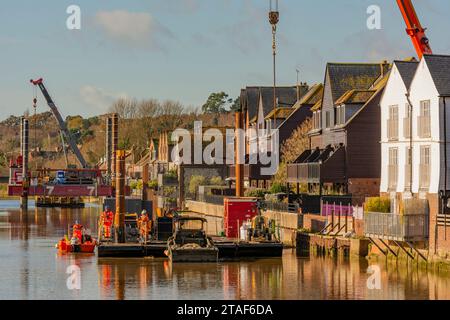 Arundel Tidal Walls Scheme Bauarbeiten am Fluss Arun (November 2023) Arundel, West Sussex, Südengland, Vereinigtes Königreich. Stockfoto