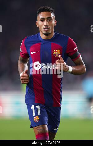 Barcelona, Spanien. November 2023. BARCELONA, SPANIEN - 28. NOVEMBER: .Raphinha vom FC Barcelona während des Spiels der Gruppe H - UEFA Champions League zwischen dem FC Barcelona und dem FC Porto bei Estadi Olimpic Lluis Companys am 28. November 2023 in Barcelona. (Kreditbild: © David Ramirez/DAX via ZUMA Press Wire) NUR REDAKTIONELLE VERWENDUNG! Nicht für kommerzielle ZWECKE! Stockfoto