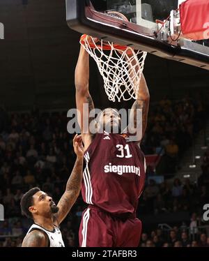 Deutschland, 30.11.2023, Devin Booker (Bayern Basketball, #31) punktet. GER, FC Bayern Basketball vs. Virtus Segafredo Bologna, Basketball, EuroLeague, Saison 2023/2024, 30.11.2023, Foto: Eibner-Pressefoto/Marcel Engelbrecht Stockfoto