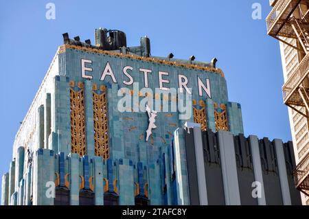 Das ikonische Eastern Columbia Building im Zentrum von LA ist ein wunderschönes Beispiel für Art déco-Architektur. Stockfoto