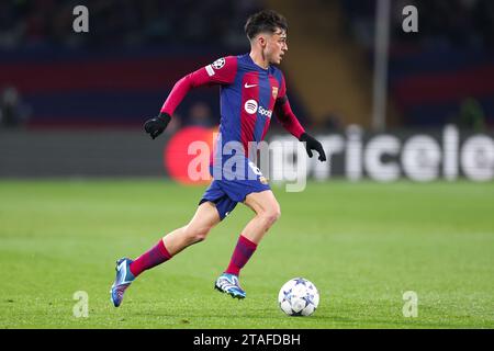 Barcelona, Spanien. November 2023. BARCELONA, SPANIEN - 28. NOVEMBER: .Pedri des FC Barcelona während des Spiels der Gruppe H - UEFA Champions League zwischen dem FC Barcelona und dem FC Porto bei Estadi Olimpic Lluis Companys am 28. November 2023 in Barcelona. (Kreditbild: © David Ramirez/DAX via ZUMA Press Wire) NUR REDAKTIONELLE VERWENDUNG! Nicht für kommerzielle ZWECKE! Stockfoto