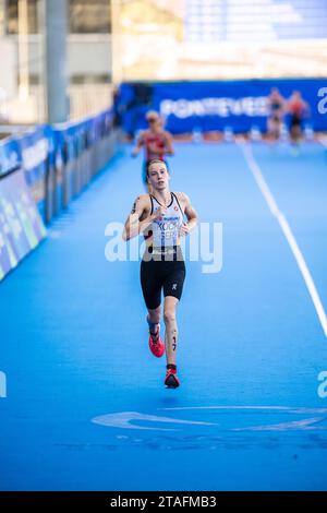 Annika Koch nahm an der Triathlon-Weltmeisterschaft 2023 in Pontevedra Teil. Stockfoto