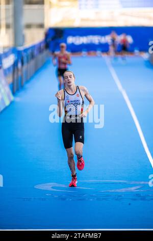 Annika Koch nahm an der Triathlon-Weltmeisterschaft 2023 in Pontevedra Teil. Stockfoto
