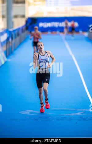 Annika Koch nahm an der Triathlon-Weltmeisterschaft 2023 in Pontevedra Teil. Stockfoto
