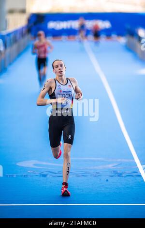 Annika Koch nahm an der Triathlon-Weltmeisterschaft 2023 in Pontevedra Teil. Stockfoto