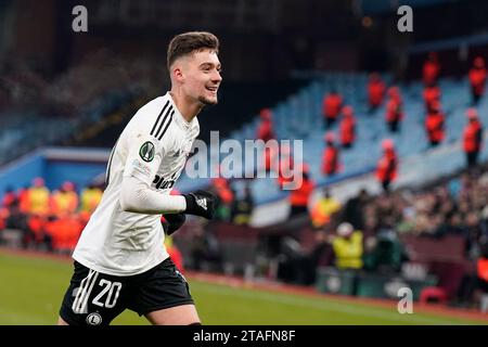 Birmingham, Großbritannien. November 2023 30. Ernest Muci von Legia Warschau feiert, nachdem er während des Spiels der UEFA Europa Conference League in Villa Park, Birmingham, einen Treffer erzielt hat. Der Bildnachweis sollte lauten: Andrew Yates/Sportimage Credit: Sportimage Ltd/Alamy Live News Stockfoto