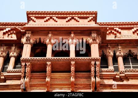 Außenansicht des Govind Dev Ji Temple, Vrindavan, Uttar Pradesh, Indien Stockfoto