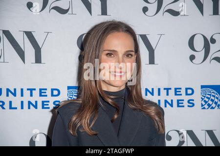 NEW YORK, NEW YORK – NOVEMBER 30: Natalie Portman nimmt am 30. November 2030 an Netflix's Mai Dezember Special Screening in der 92nd Street Y Teil. Quelle: Ron Adar/Alamy Live News Stockfoto