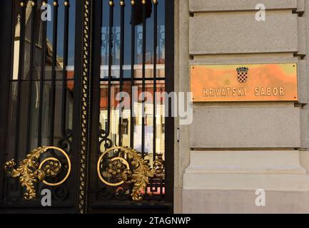 Zagreb, Kroatien - 18. August 2017: Das kroatische Parlamentsgebäude (Hrvatski Sabor) in Zagreb. Stockfoto