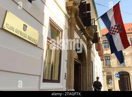 Zagreb, Kroatien - 18. August 2017: Kroatisches Regierungsgebäude (Vlada Republike Hrvatske) in Zagreb. Stockfoto