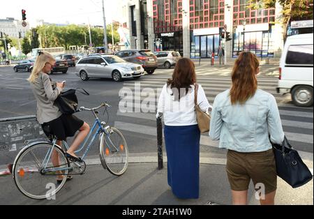 Budapest, Ungarn - 29. August 2017: Menschen auf der Straße von Budapest. Stockfoto