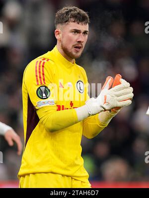 Birmingham, Großbritannien. November 2023 30. Kacper Tobiasz von Legia Warschau während des Spiels der UEFA Europa Conference League in Villa Park, Birmingham. Der Bildnachweis sollte lauten: Andrew Yates/Sportimage Credit: Sportimage Ltd/Alamy Live News Stockfoto