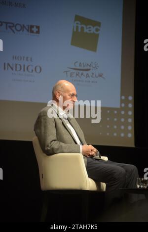 BORIS CYRULNIK nimmt an einer Konferenz in Cagnes sur Mer, Frankreich, Teil. Stockfoto