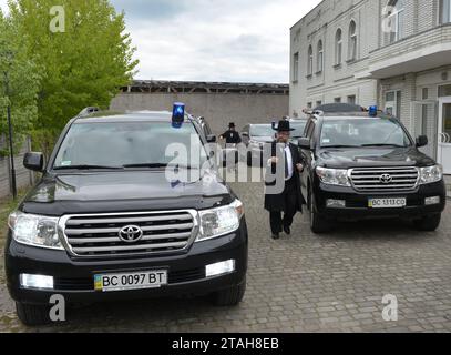 Belz, Ukraine - 11. Mai 2015: Piligrims ultraorthodoxer Juden in der Stadt Belz, Region Lemberg. Stockfoto