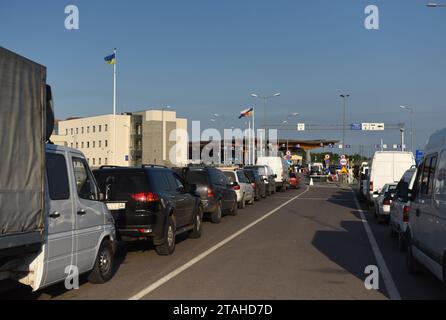 Hrushiv, Ukraine - 31. Mai 2017: Hrushiv-Budomezh-Kontrollpunkt an der Grenze zur Ukraine und Polen etwa 60 km von der Stadt Lemberg entfernt. Stockfoto