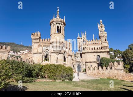 Benalmádena, Spanien - 25. November 2023: Castillo de Colomares, Denkmal in Form einer Burg, das dem Leben und den Abenteuern von Christoph C. gewidmet ist Stockfoto