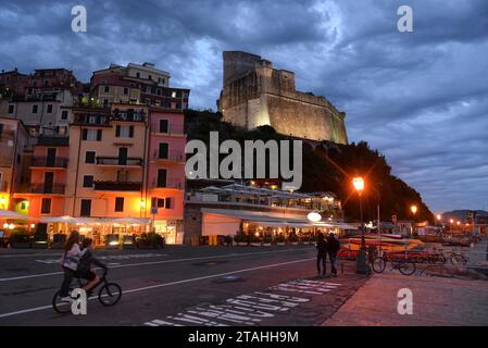 LERICI, ITALIEN - 15. JUNI 2016: Lerici at Nighte, Five Lands, Cinque Terre, Ligury, Italien Stockfoto