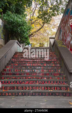 Kacheltreppen der kunstakademie in Tiflis, Georgien Stockfoto