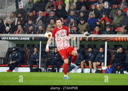 Freiburg, Deutschland. November 2023 30. Michael Gregoritsch (SC Freiburg) beim Spiel der Fussball-Europa-League - Gruppenphase: SC Freiburg vs Olympiakos Piräus Credit: dpa/Alamy Live News Stockfoto